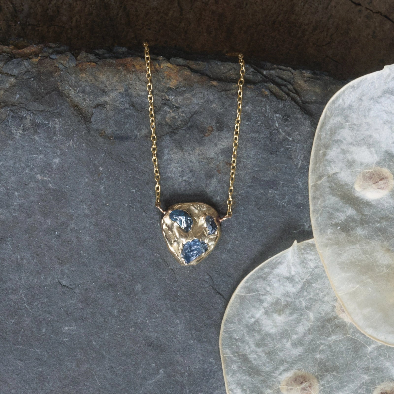 Crater Pendant - Blue Sapphire