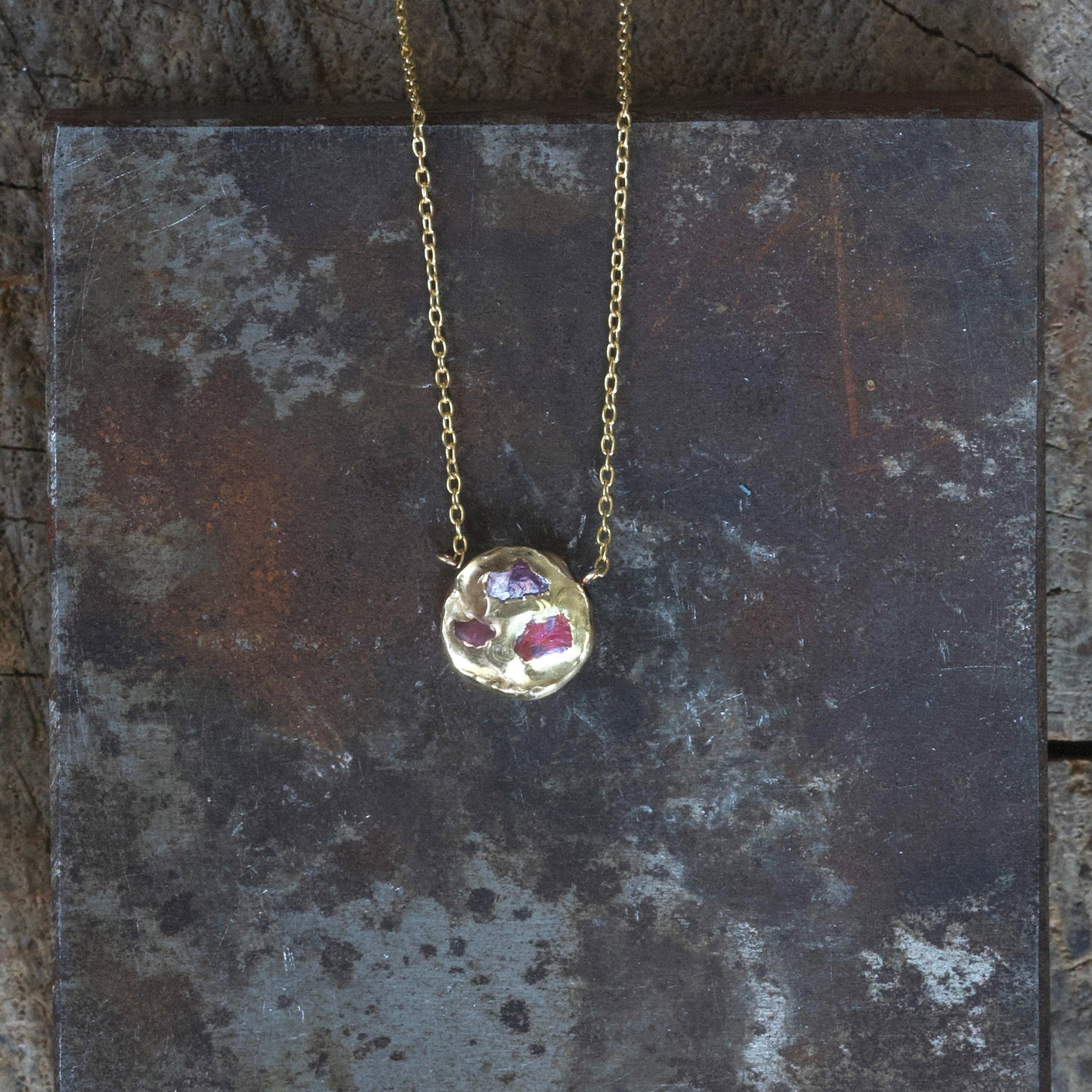 Crater Pendant - Pink Sapphire