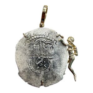 La Capitana - 4 Reales - 14K Gold Diver Pendant