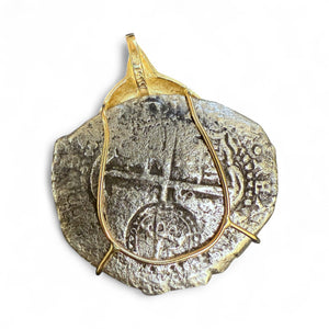 La Capitana Shipwreck of 1654 - 8 Reales -  Crowned "L" - 14k Shark Mount