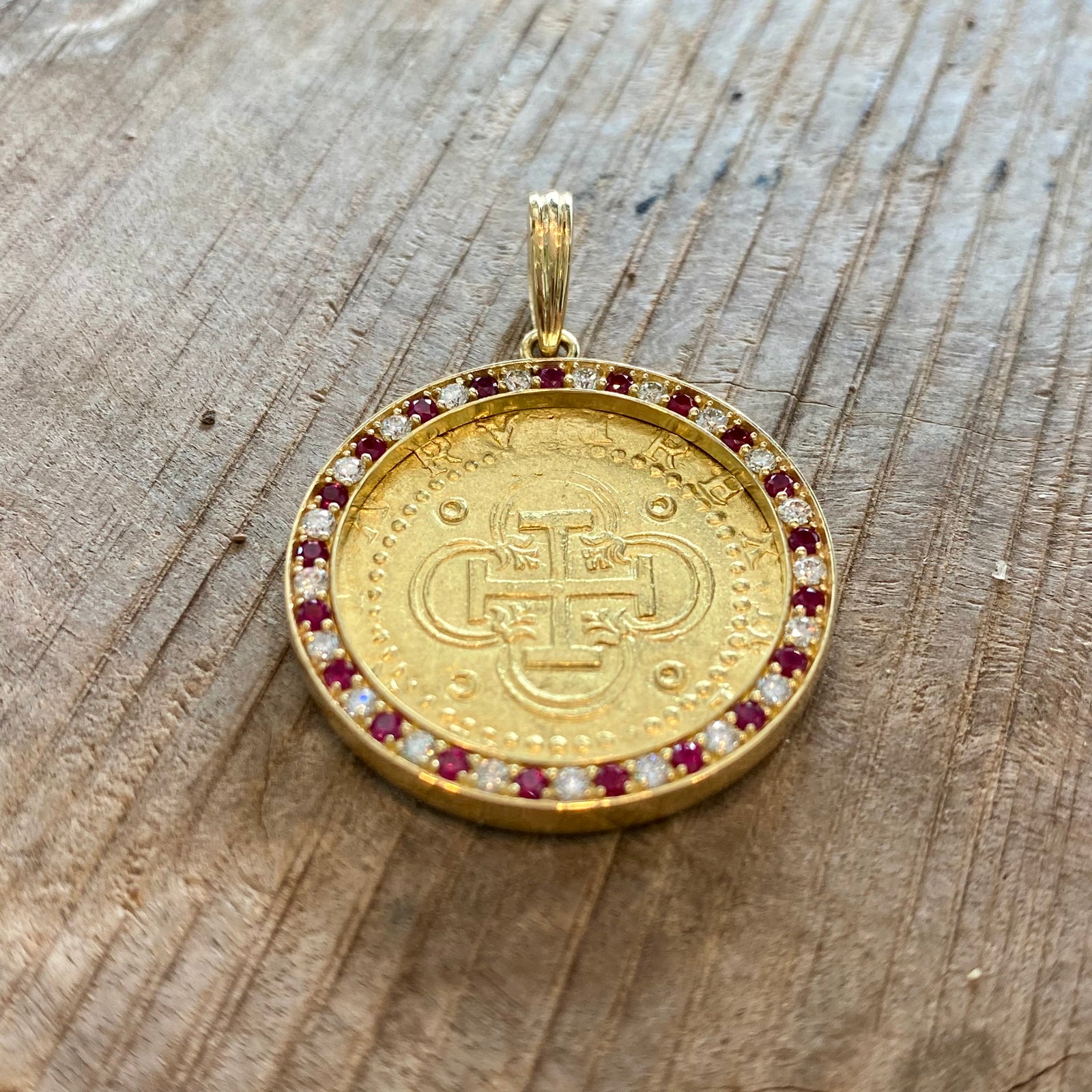 Spanish Gold Cob - 2 Escudos - Philip II - Circa 1590-1597 - Grade: MS 63