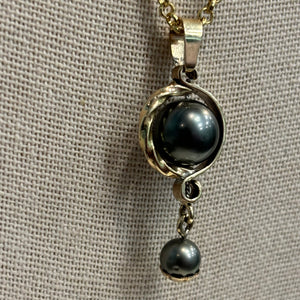 Tahitian Pearl Necklace - 14K Gold Custom Filigree pendant - Double Pearls