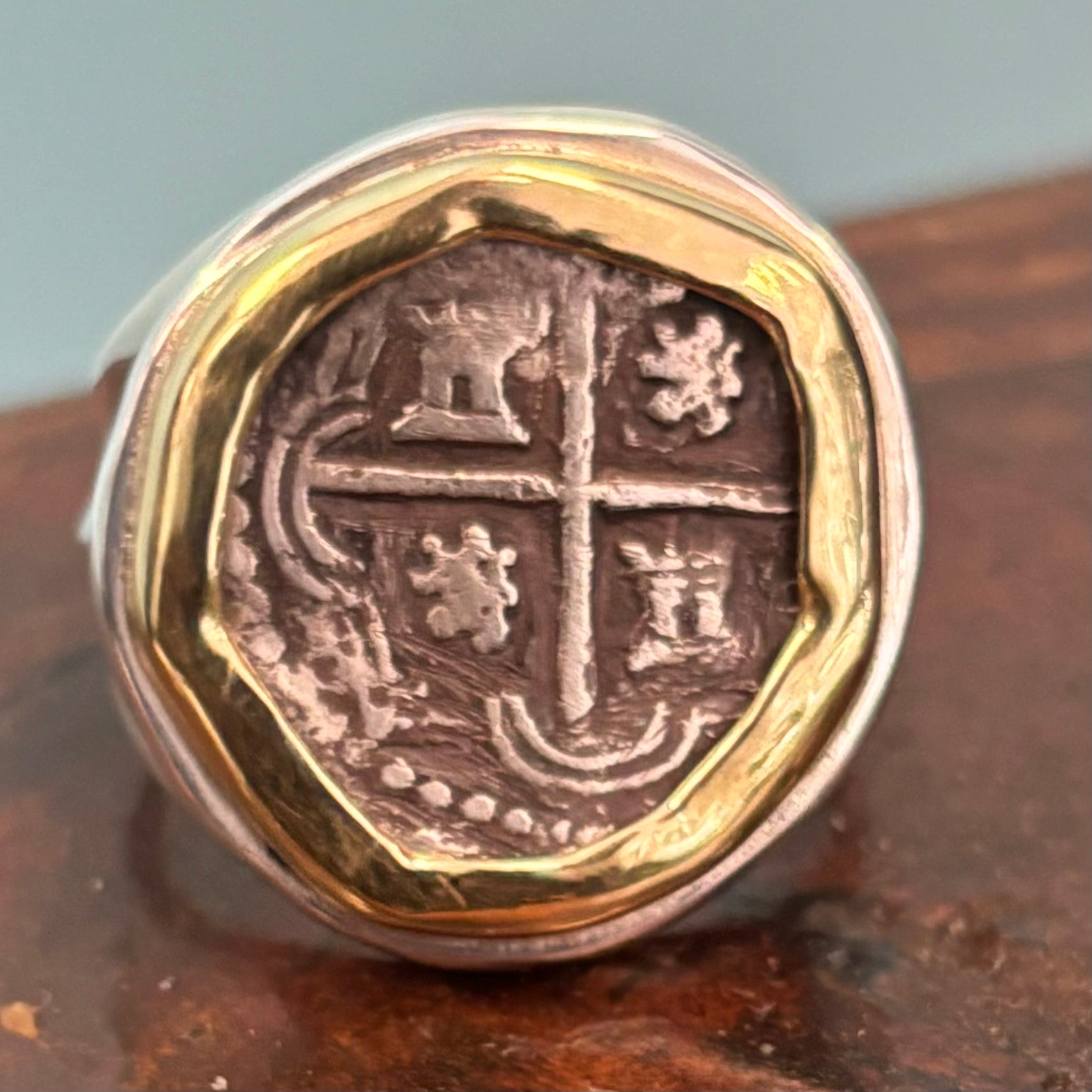 Private collection Spanish cob - 1 Reales - Sterling ring with 18K coin bezel