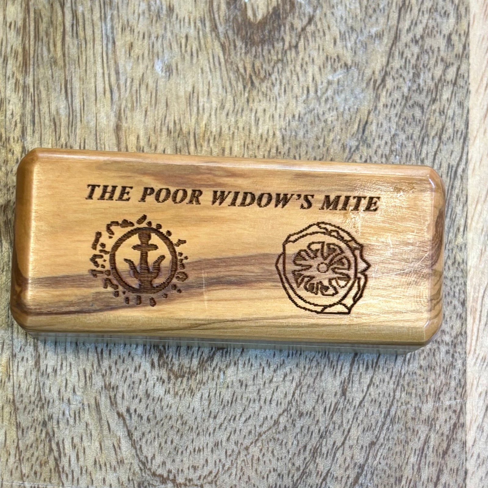 Widow Mites in Olive Wood Box