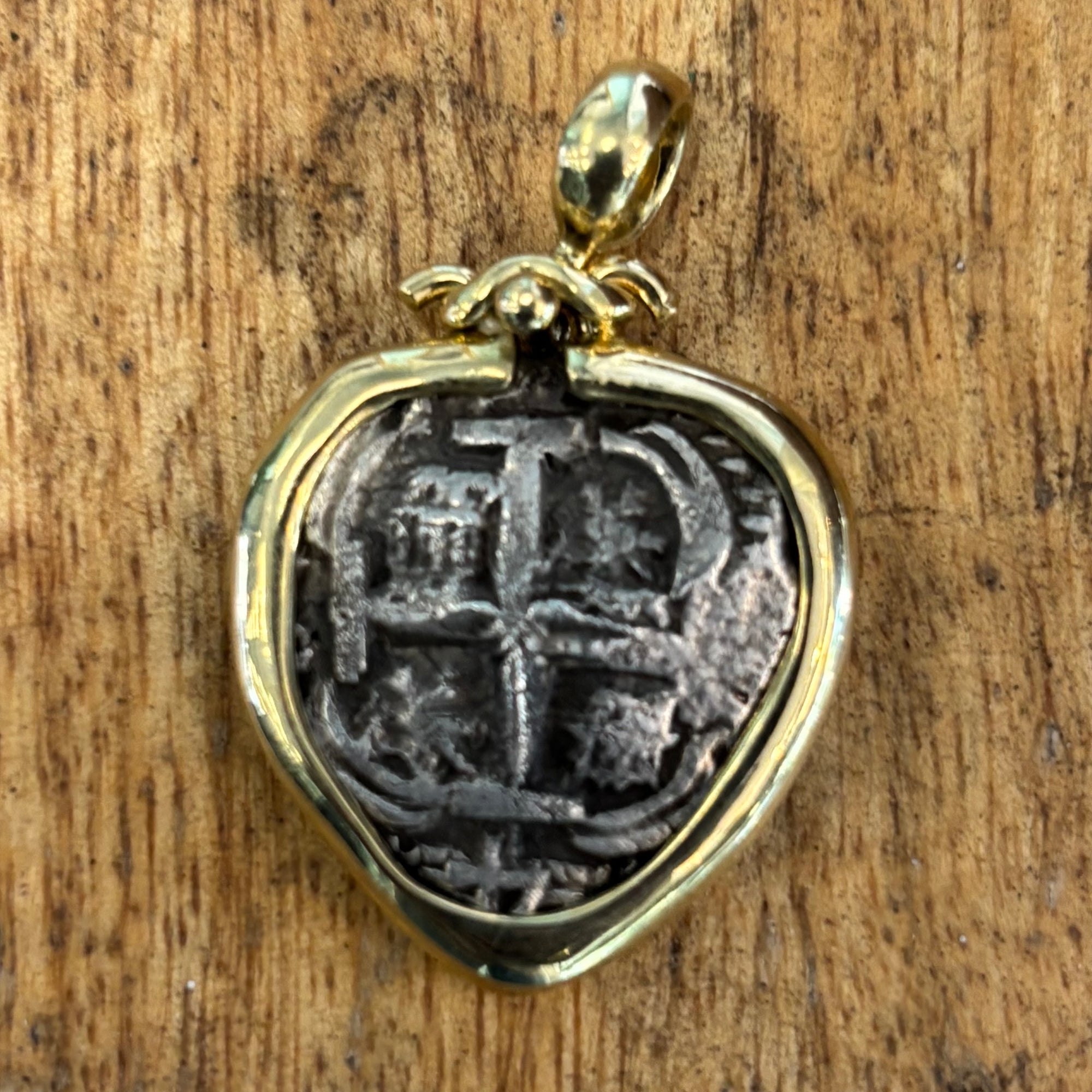 Nuestra Señora de La Luz - 4 Reales - Mounted in 18K Gold