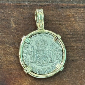 El Cazador Shipwreck - 1 Reales - Mint Plus  - Dated 1783 - Mounted in 14K gold