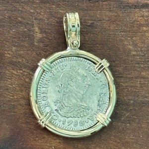 El Cazador Shipwreck - 1 Reales - Mint Plus  - Dated 1783 - Mounted in 14K gold