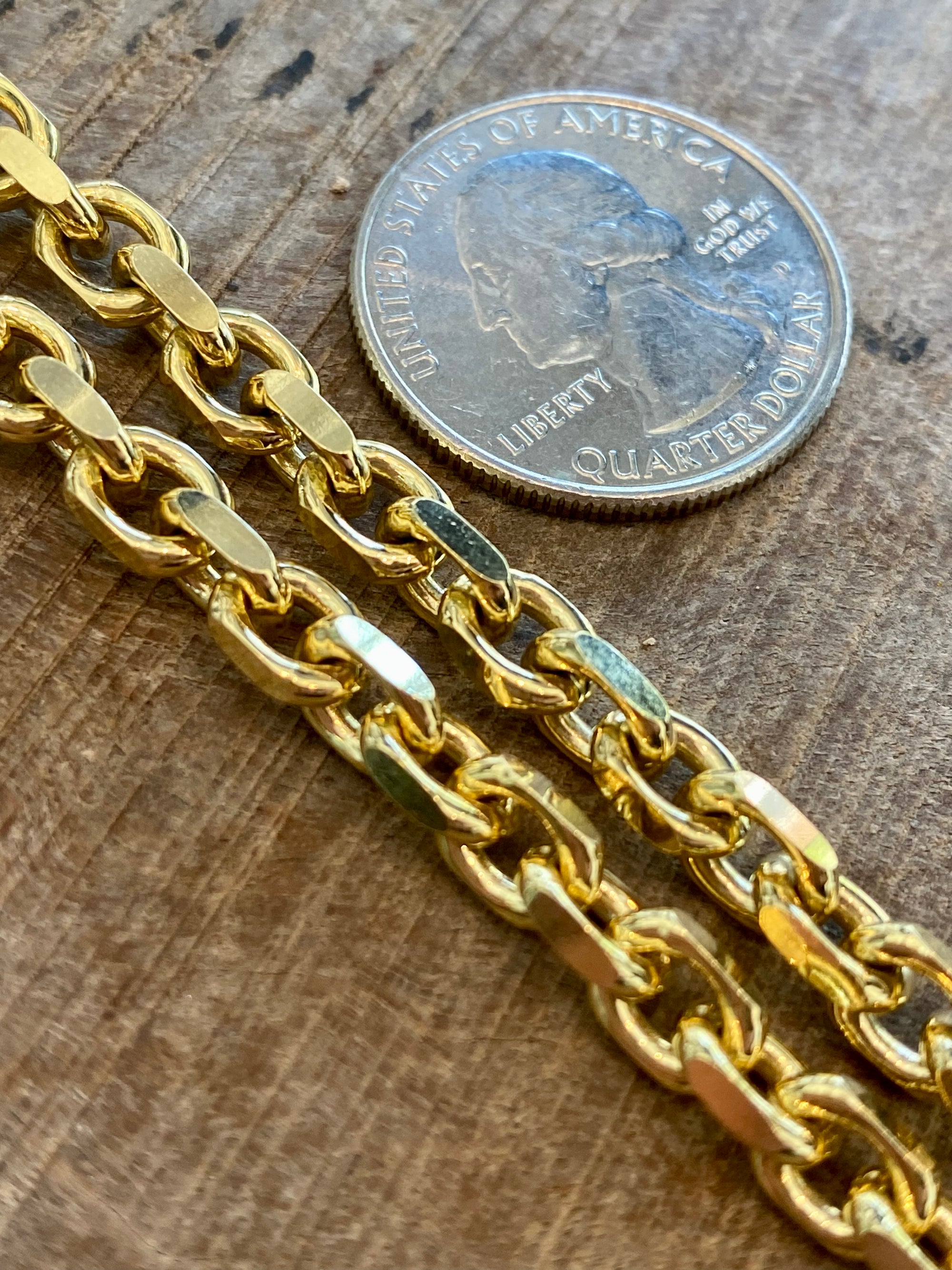 Gold Diamond-Cut Anchor Chain