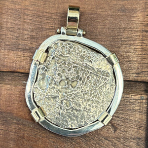 Santa Margarita Shipwreck - 8 Reales - Mounted in Sterling silver frame with 14K gold prongs and bale