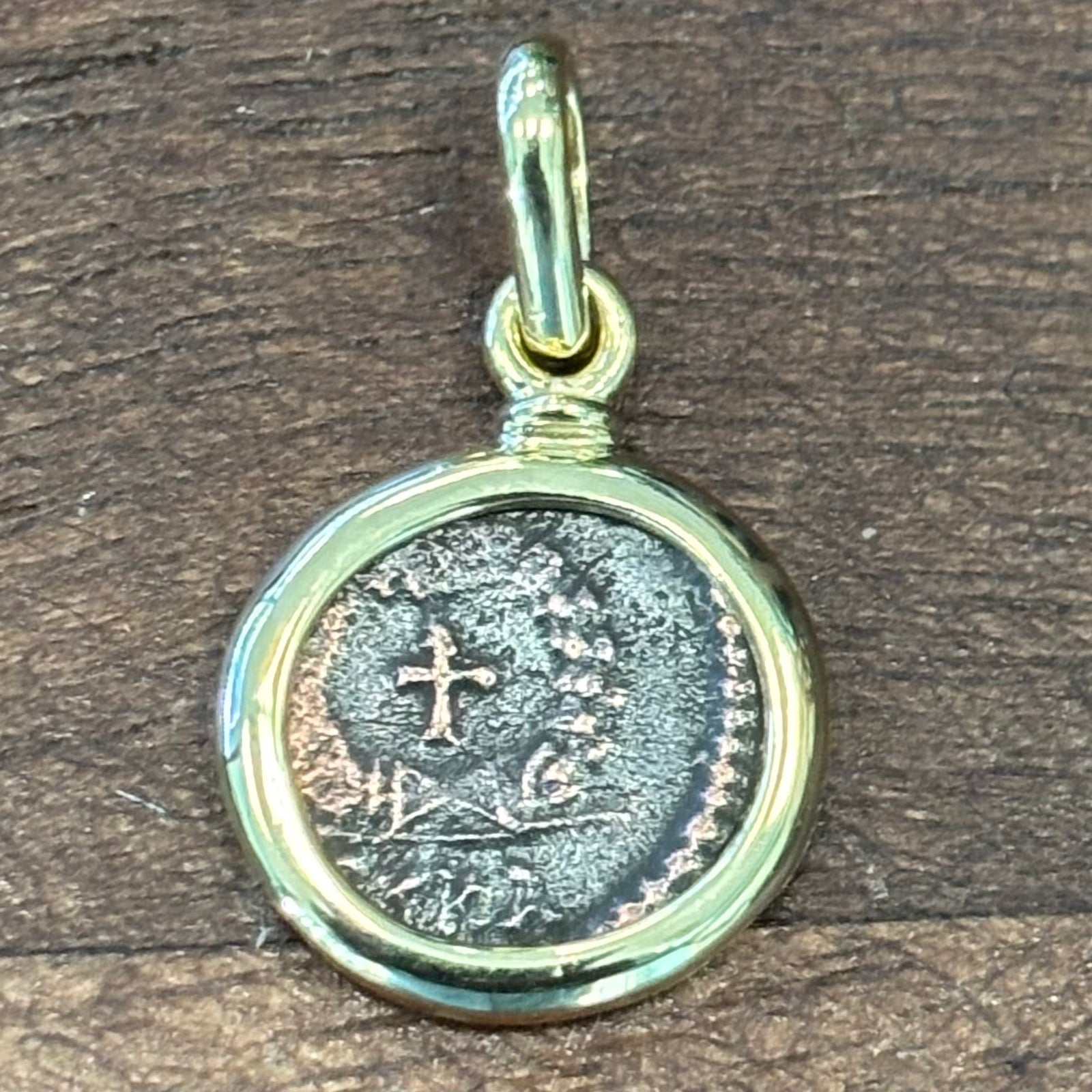 Ancient Roman - AE Bronze - Theodosius II - Circa (402-450) CE