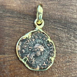 Ancient Roman - AE Bronze - Theodosius II - Circa (402-450) CE
