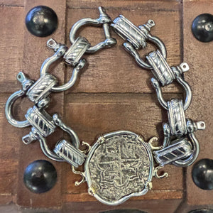 Nuestra Señora de Atocha Shipwreck - 8 Reales - Grade 3 - Presented in a Custom Bracelet