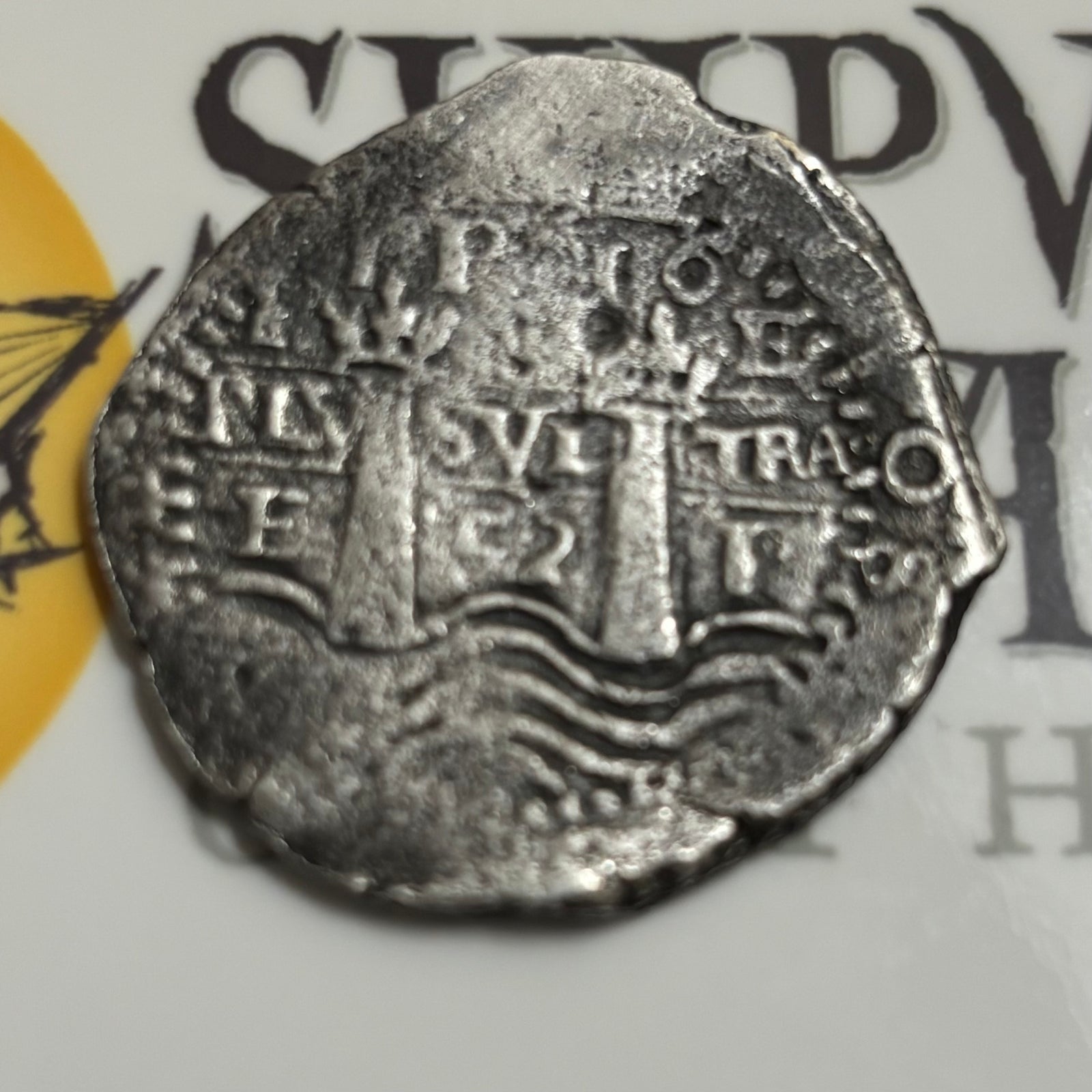 La Capitana Shipwreck - 8 Reales - Date: 1652 - Assayer "E" (1652-1679) - First Pillar and Wave design