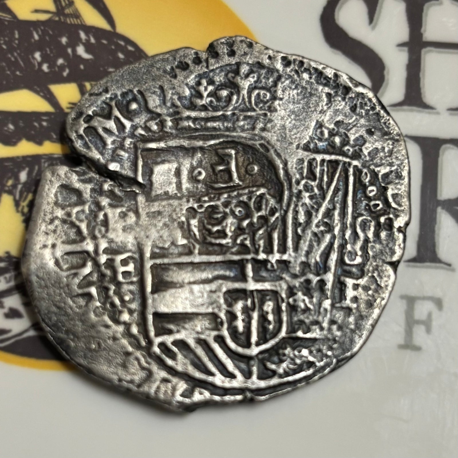 La Capitana Shipwreck - 8 Reales - Date: Not Visible - Assayer : "E" (1652-1679)