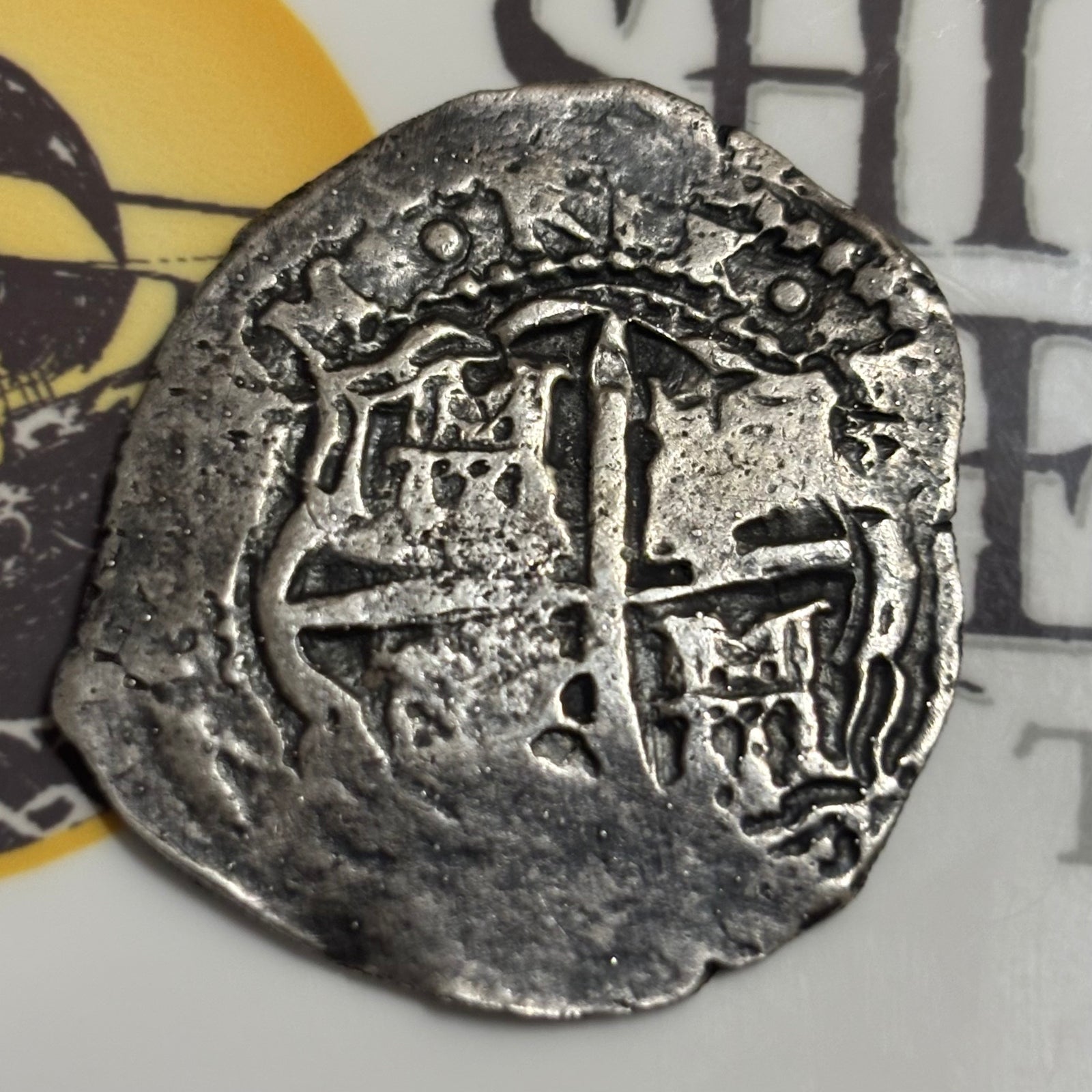 La Capitana Shipwreck - 8 Reales - Date: Not Visible - Assayer: "E" (1651-1679)