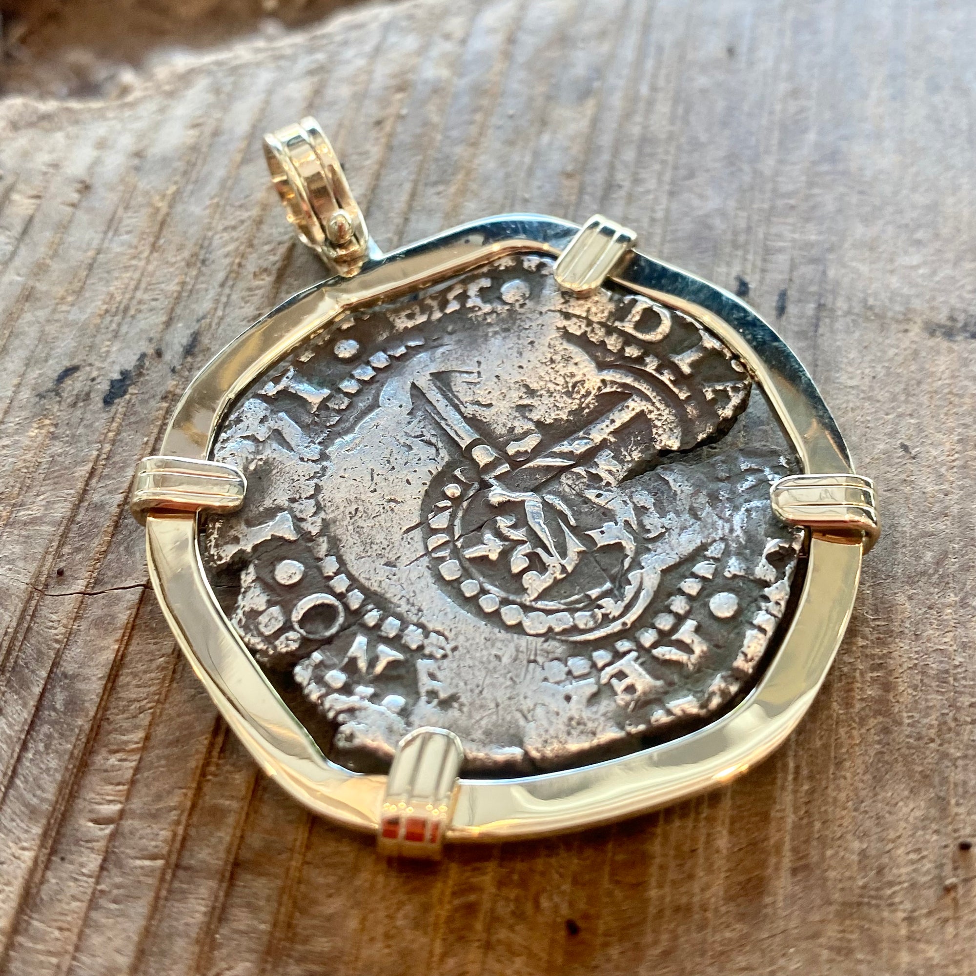 Shipwreck coin pendant online