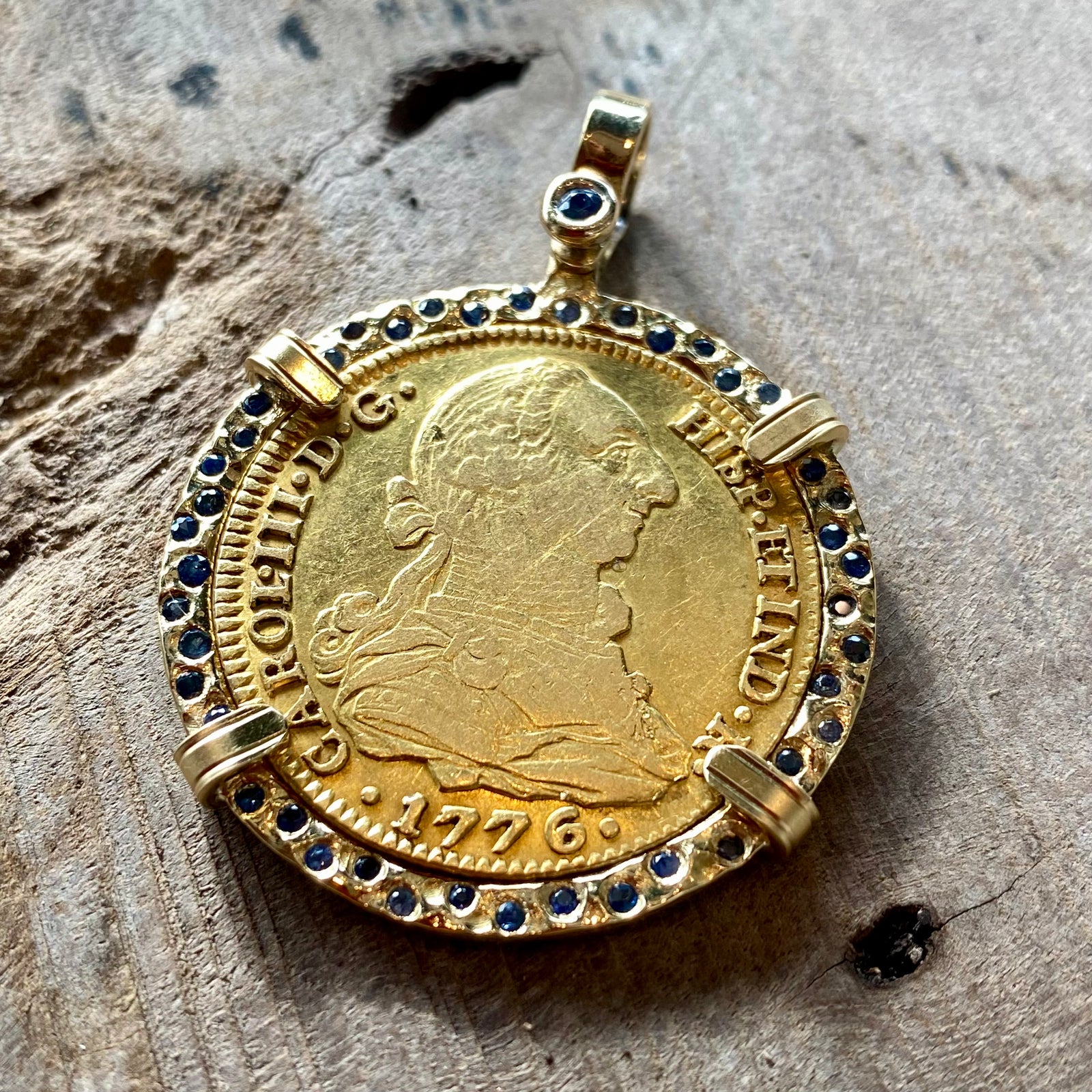 Spanish gold coin -  4 Escudos -  Dated 1776 - Seville Mint