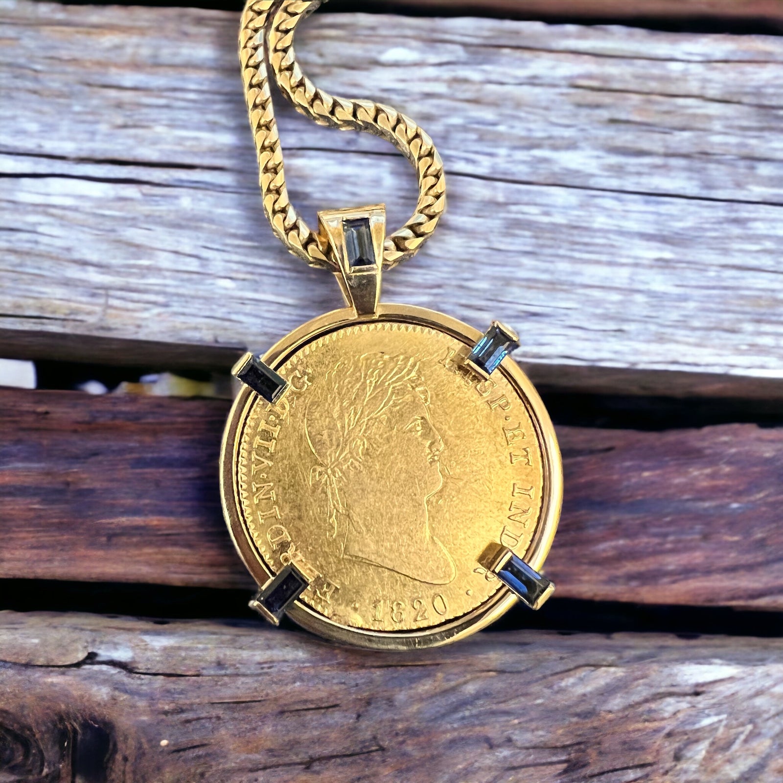 Spanish gold coin - Ferdinand VII  - 4 Escudos - Madrid Mint - Dated 1820 - Presented in a custom 14k mount with Sapphire accents