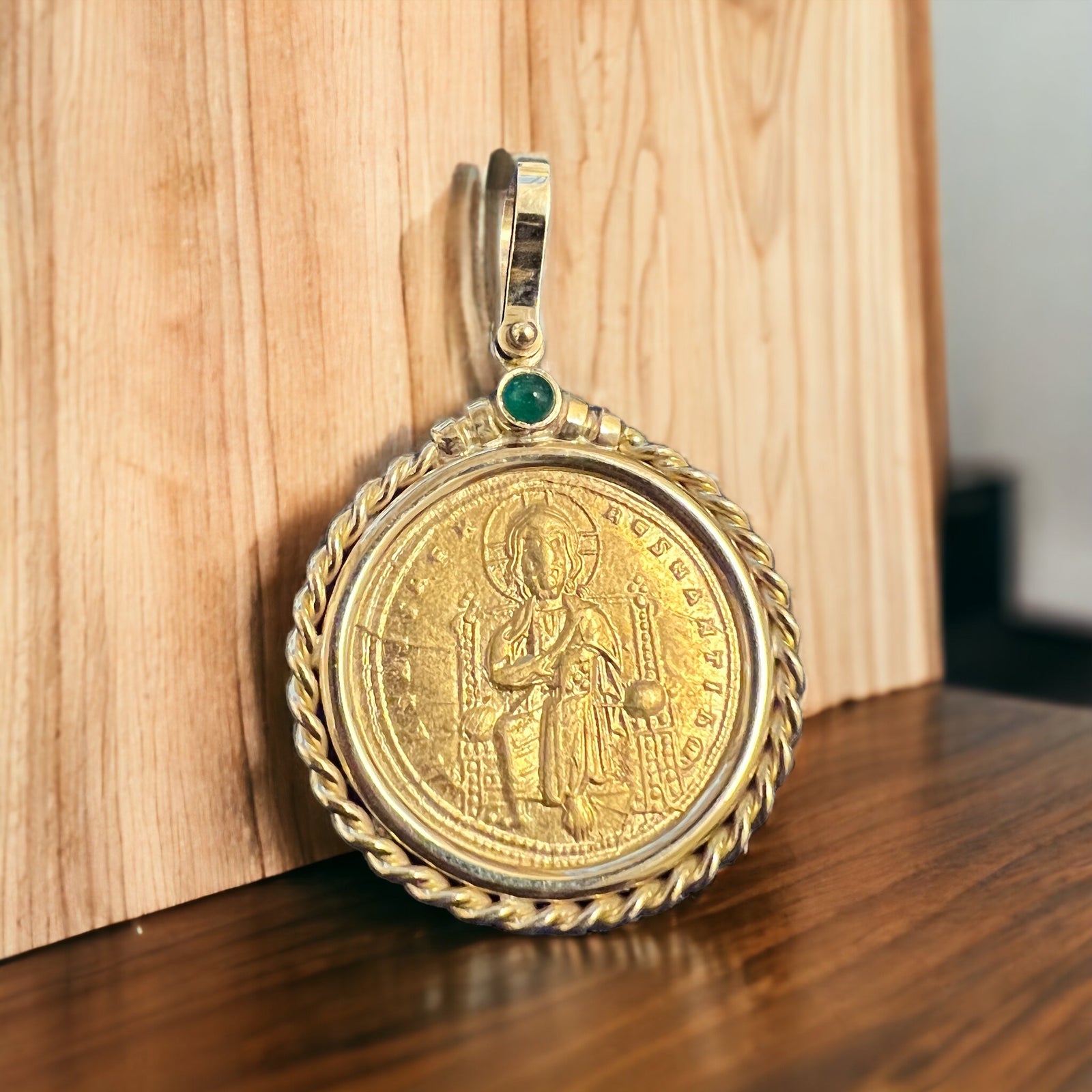 Ancient Byzantine Gold Coin - Romanus III  - Denomination: AV Histamenon - Circa (1028-1034 AD)