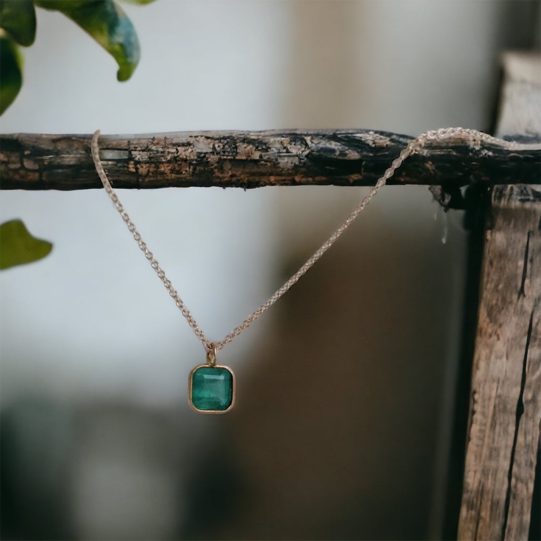 Emerald Octogon Pendant Necklace - Solid 14kt