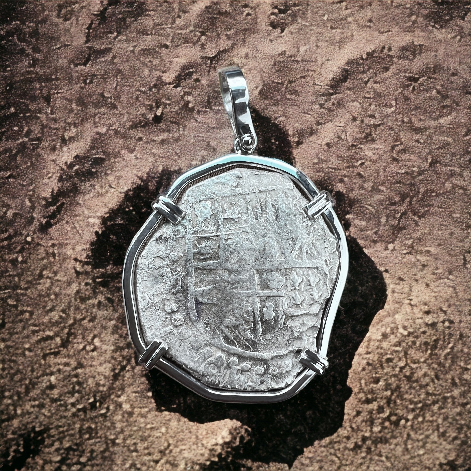 Nuestra Señora de Atocha - Grade 2 - 8 Reales - Assayer "M" Juan Sanchez Majia (1616-1617) " First dated coin"