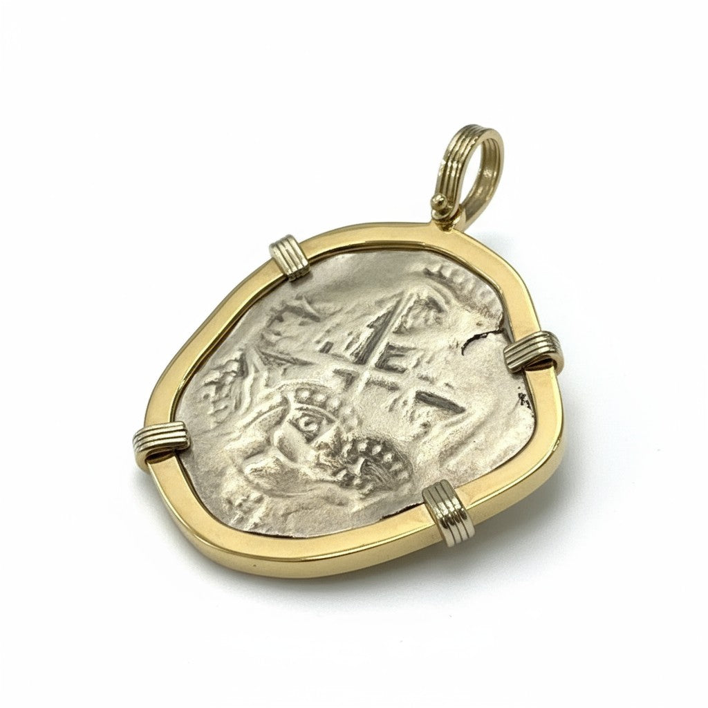 La Capitana Shipwreck - 8 Reales - "rare double crown marks on cross side" - Mounted in 14K gold