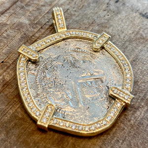 Atocha 1622 Shipwreck - 2 Reales - Early Assayer "B" - Juan Ballesteros - (1577-1586) - Presented in an 18K gold frame with diamonds all around .